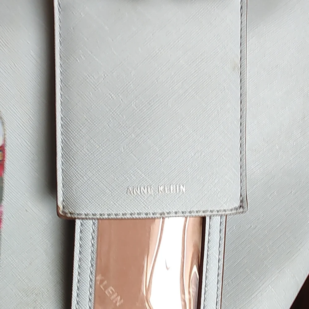 Tote - Picture 3 of 5